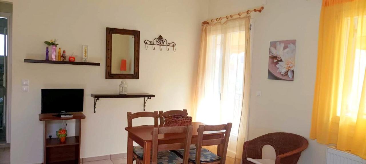 Lourantos Bayside Apartments Vathy  Exterior foto